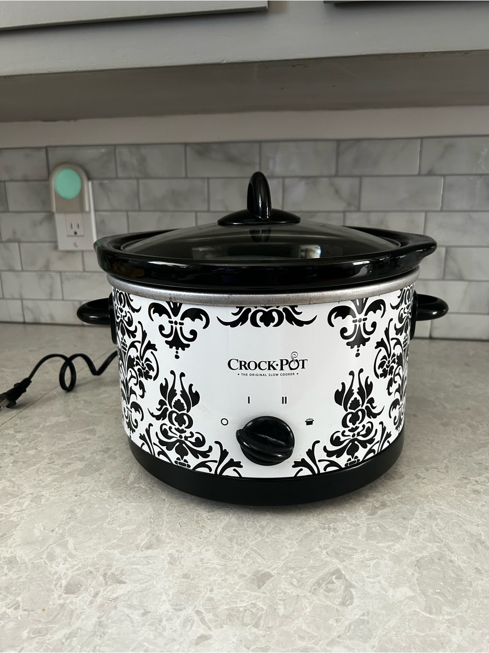 Crock-Pot Black & White Decorative Slow Cooker, Retired Black Damask Pattern